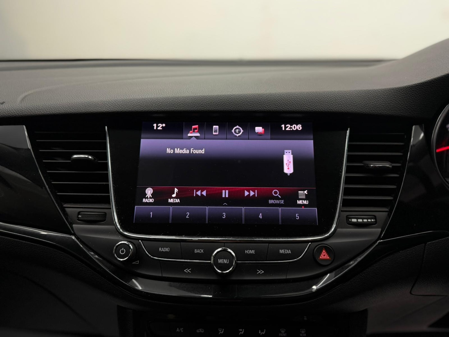 Used Vauxhall Astra 2018 for sale - 77234236: Photo 60