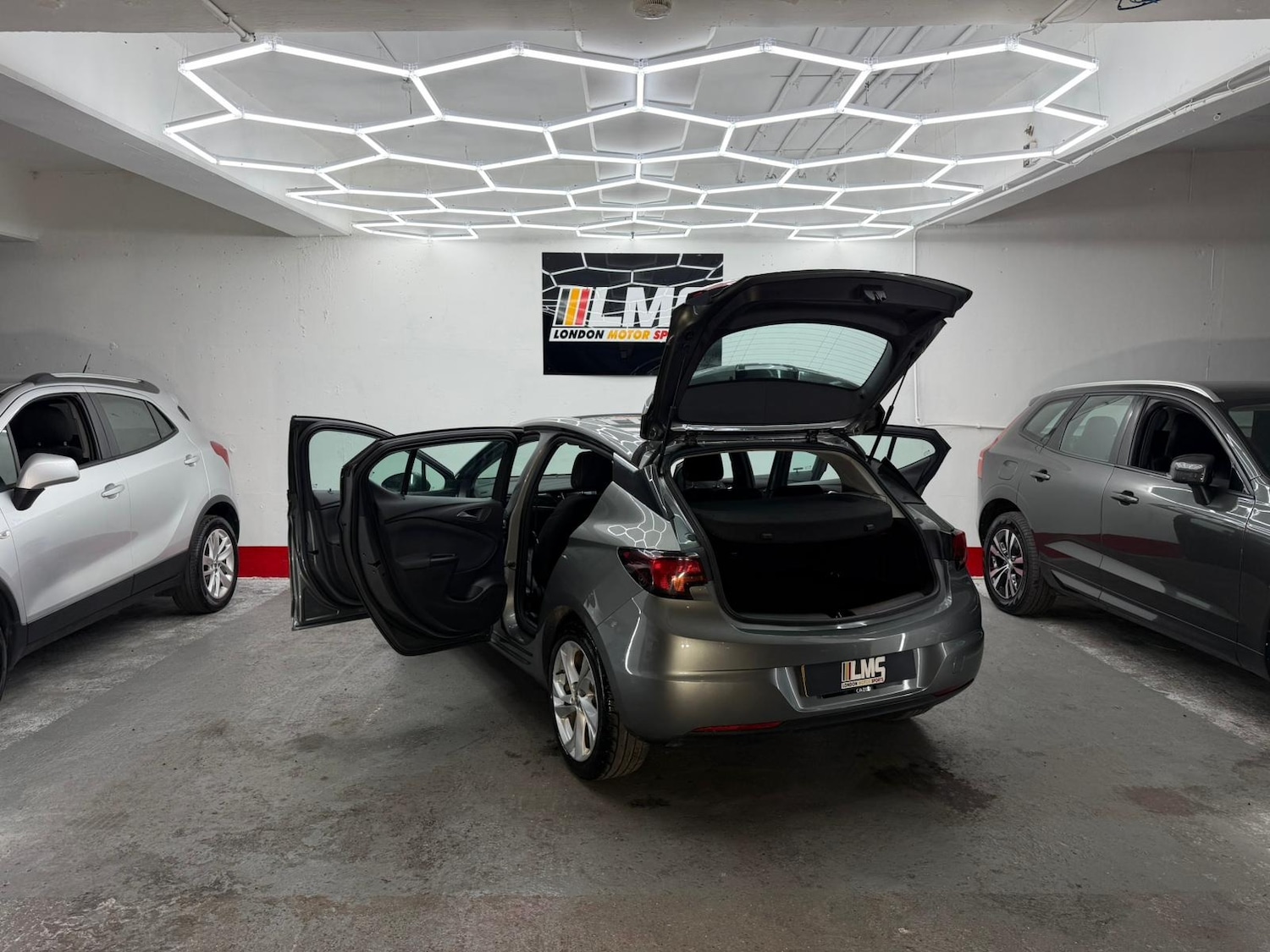 Used Vauxhall Astra 2018 for sale - 77234236: Photo 78