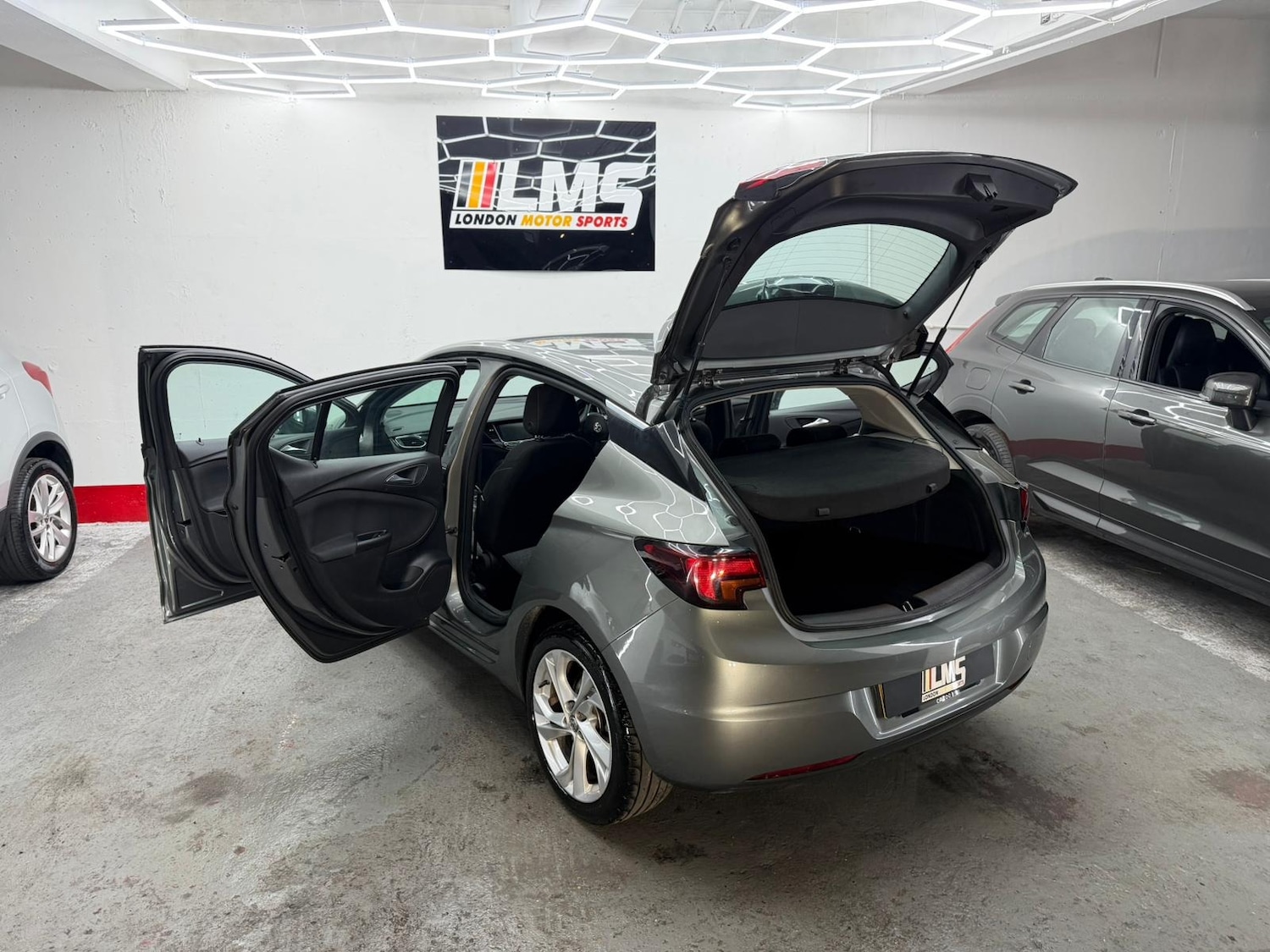 Used Vauxhall Astra 2018 for sale - 77234236: Photo 80