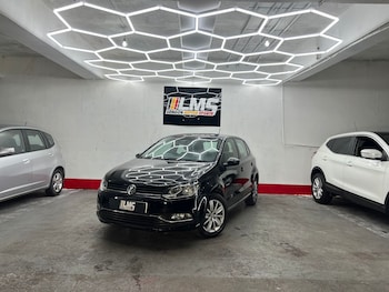 Used Volkswagen Polo 2015 for sale - 77461678: Photo