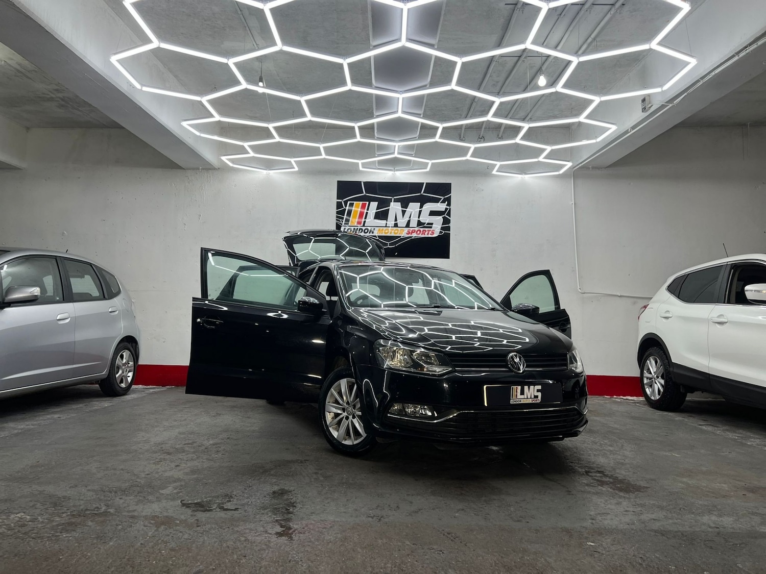 Used Volkswagen Polo 2015 for sale - 77461678: Photo 28