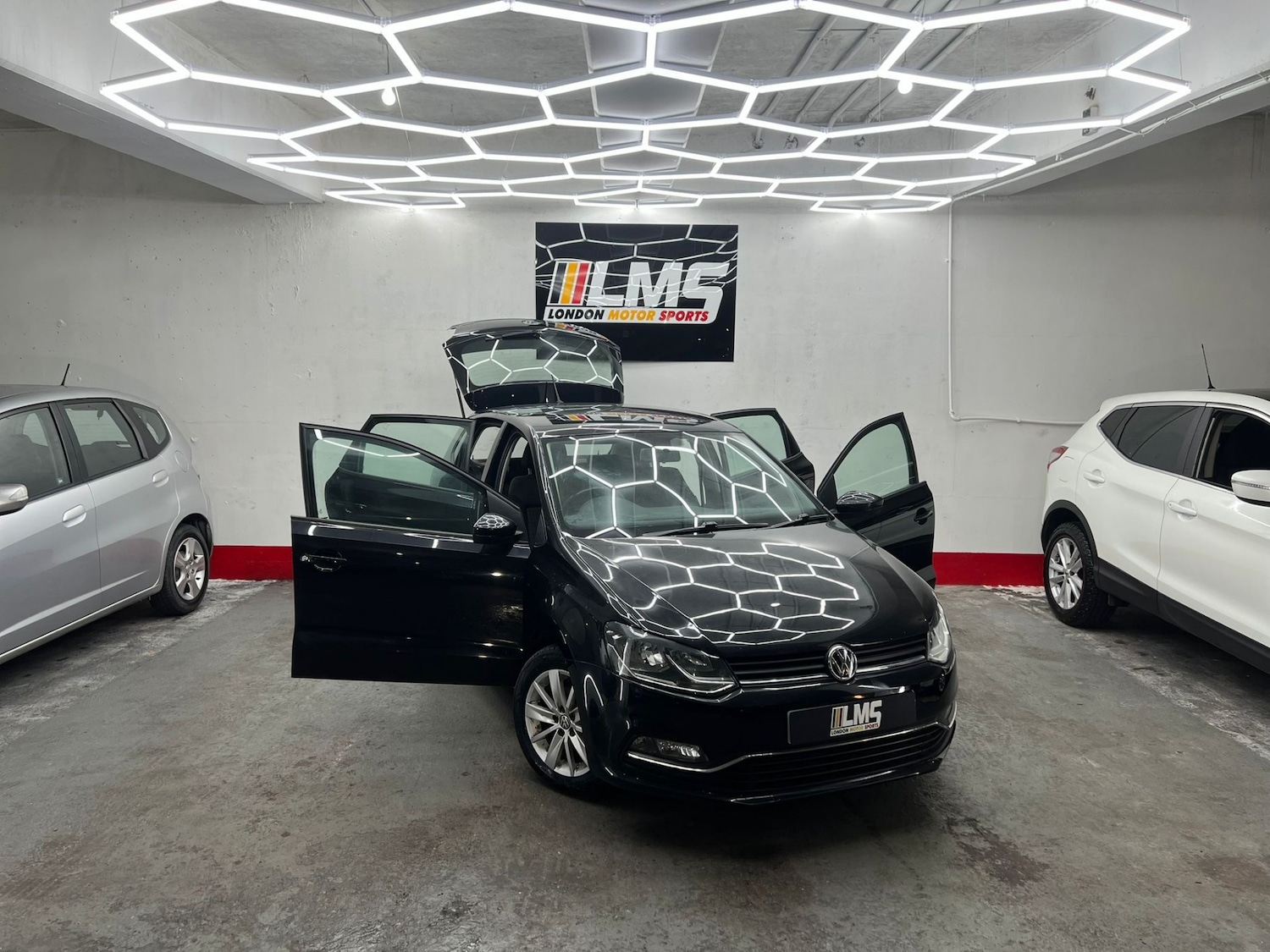 Used Volkswagen Polo 2015 for sale - 77461678: Photo 30