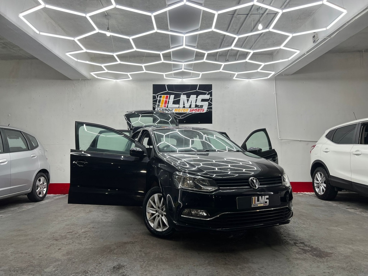 Used Volkswagen Polo 2015 for sale - 77461678: Photo 32