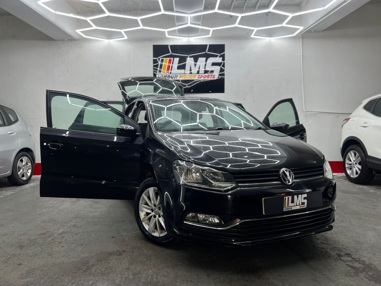 Used Volkswagen Polo 2015 for sale - 77461678: Photo 33
