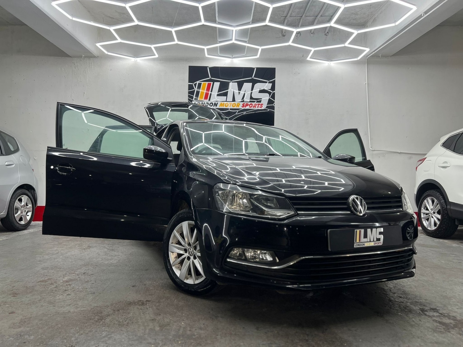 Used Volkswagen Polo 2015 for sale - 77461678: Photo 34