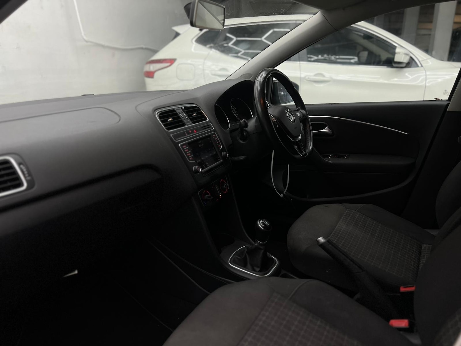 Used Volkswagen Polo 2015 for sale - 77461678: Photo 39