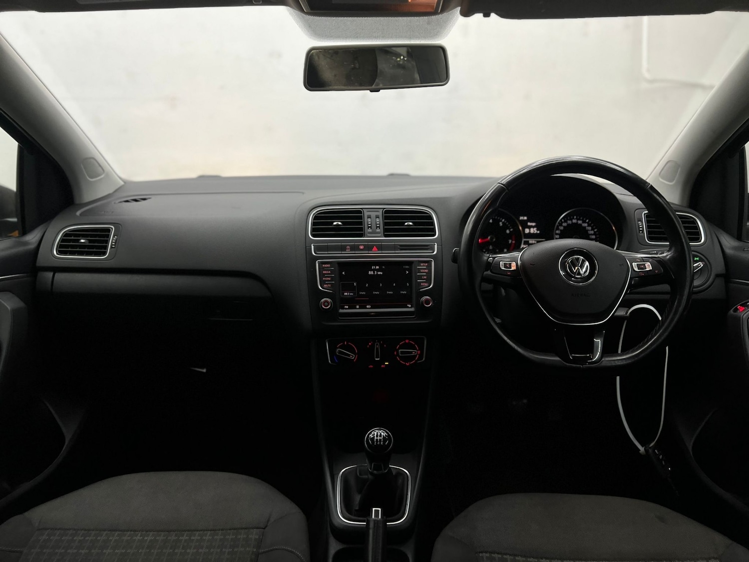 Used Volkswagen Polo 2015 for sale - 77461678: Photo 42