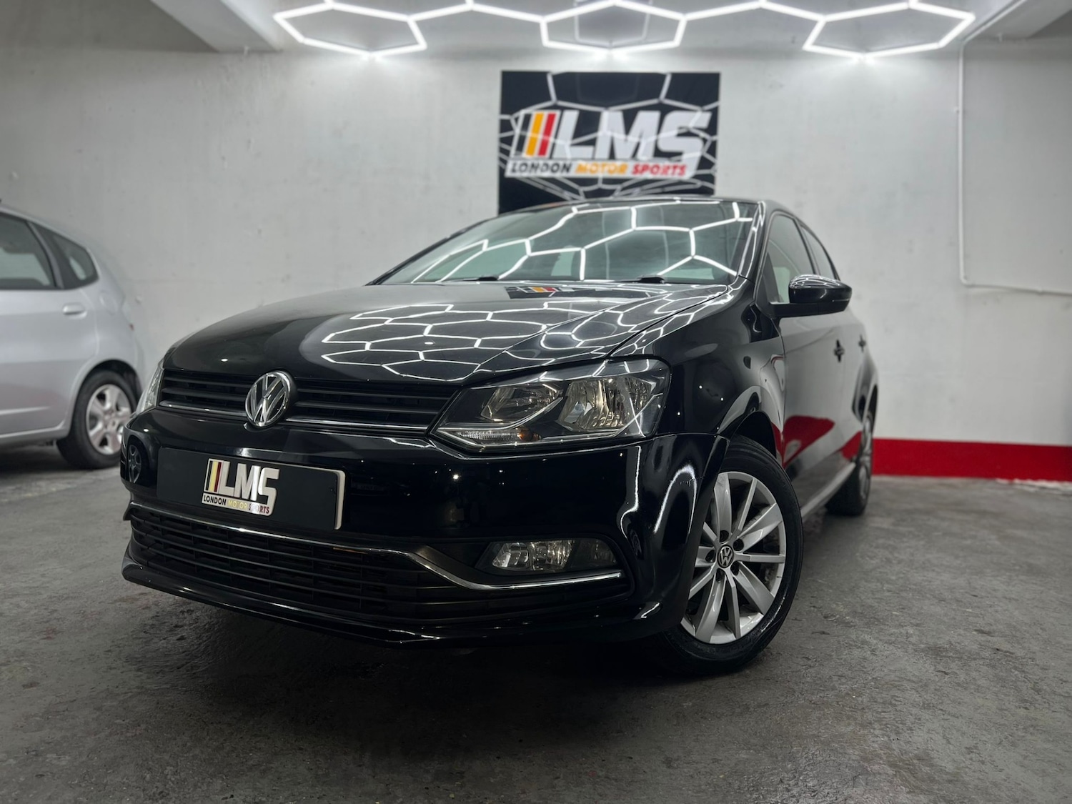 Used Volkswagen Polo 2015 for sale - 77461678: Photo 5