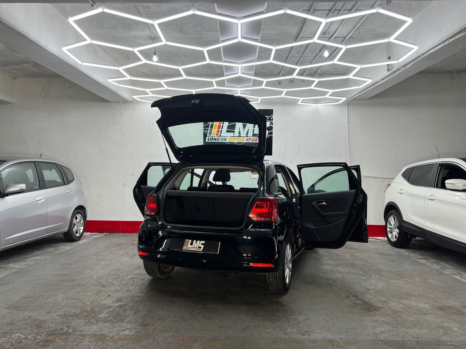 Used Volkswagen Polo 2015 for sale - 77461678: Photo 78