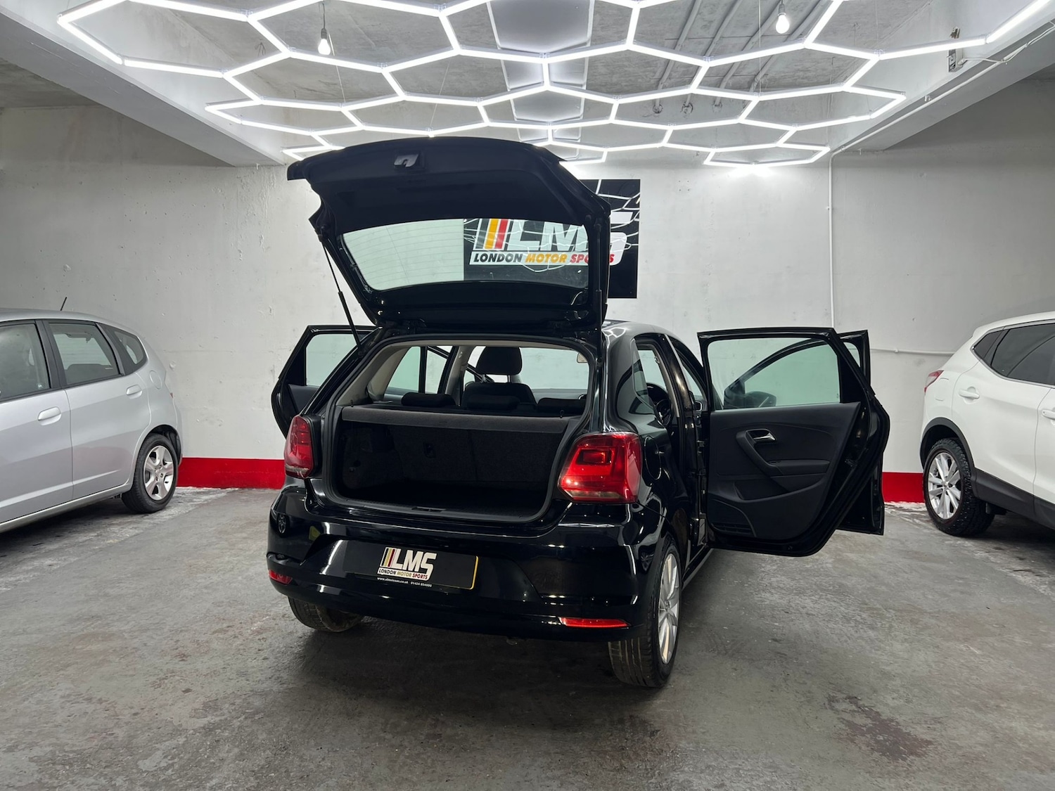 Used Volkswagen Polo 2015 for sale - 77461678: Photo 80