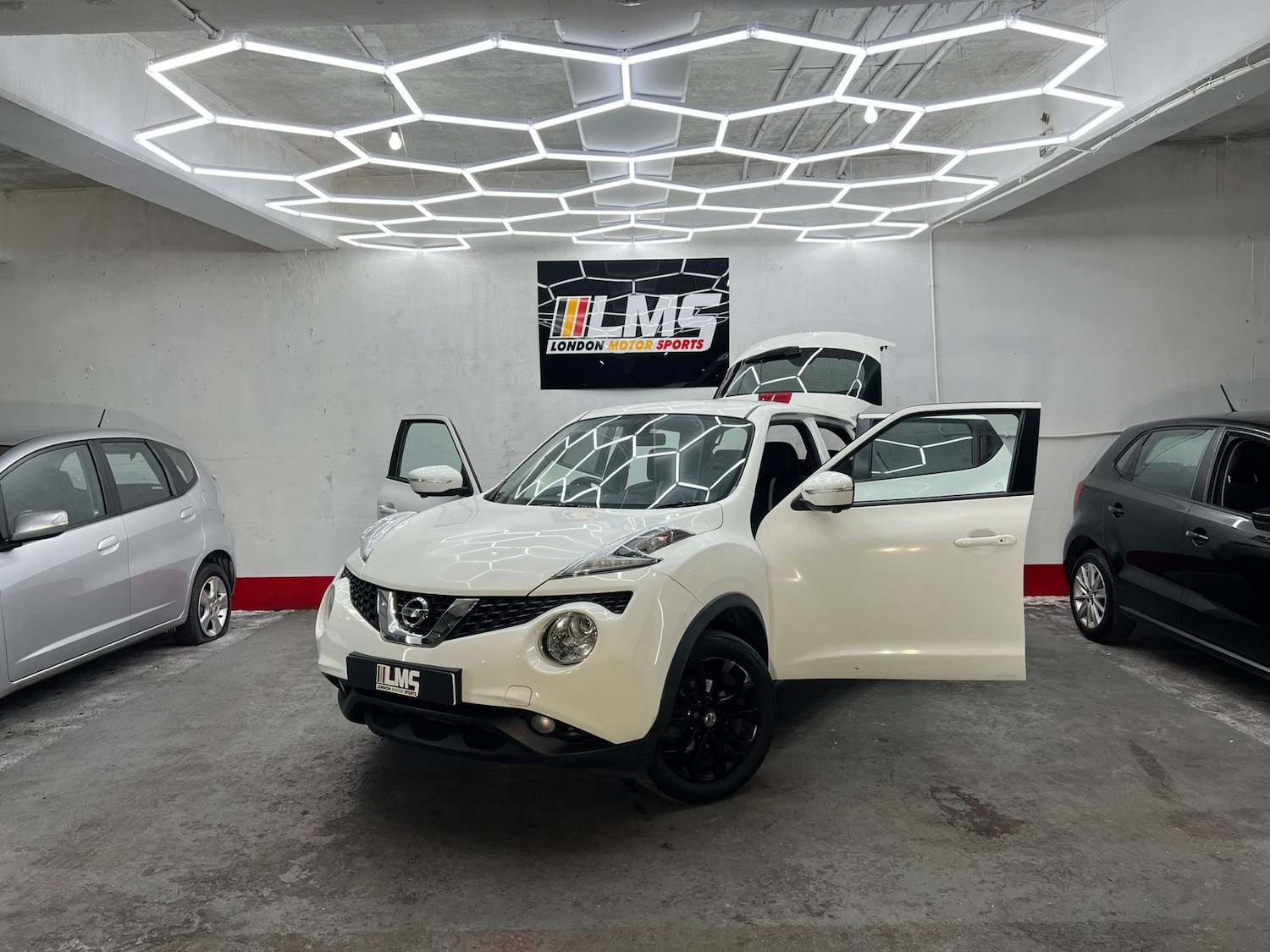 Used Nissan Juke 2015 for sale - 77555918: Photo 30