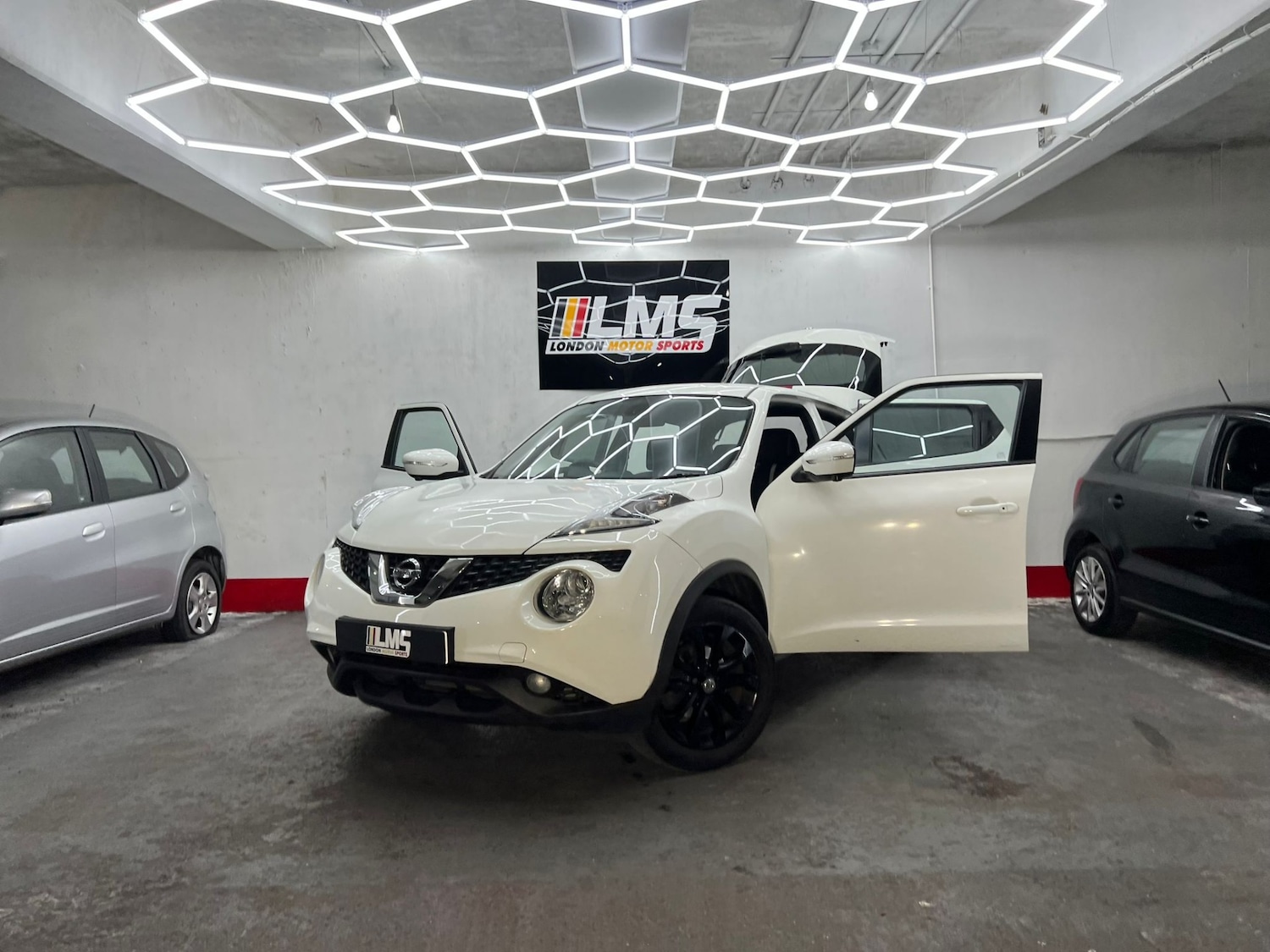 Used Nissan Juke 2015 for sale - 77555918: Photo 32