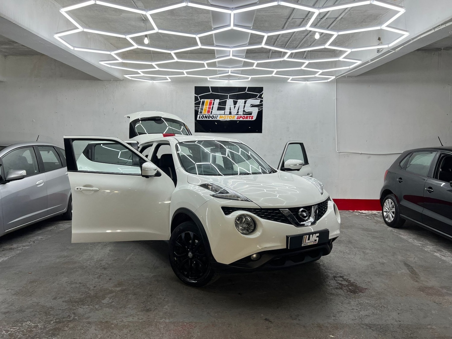 Used Nissan Juke 2015 for sale - 77555918: Photo 61