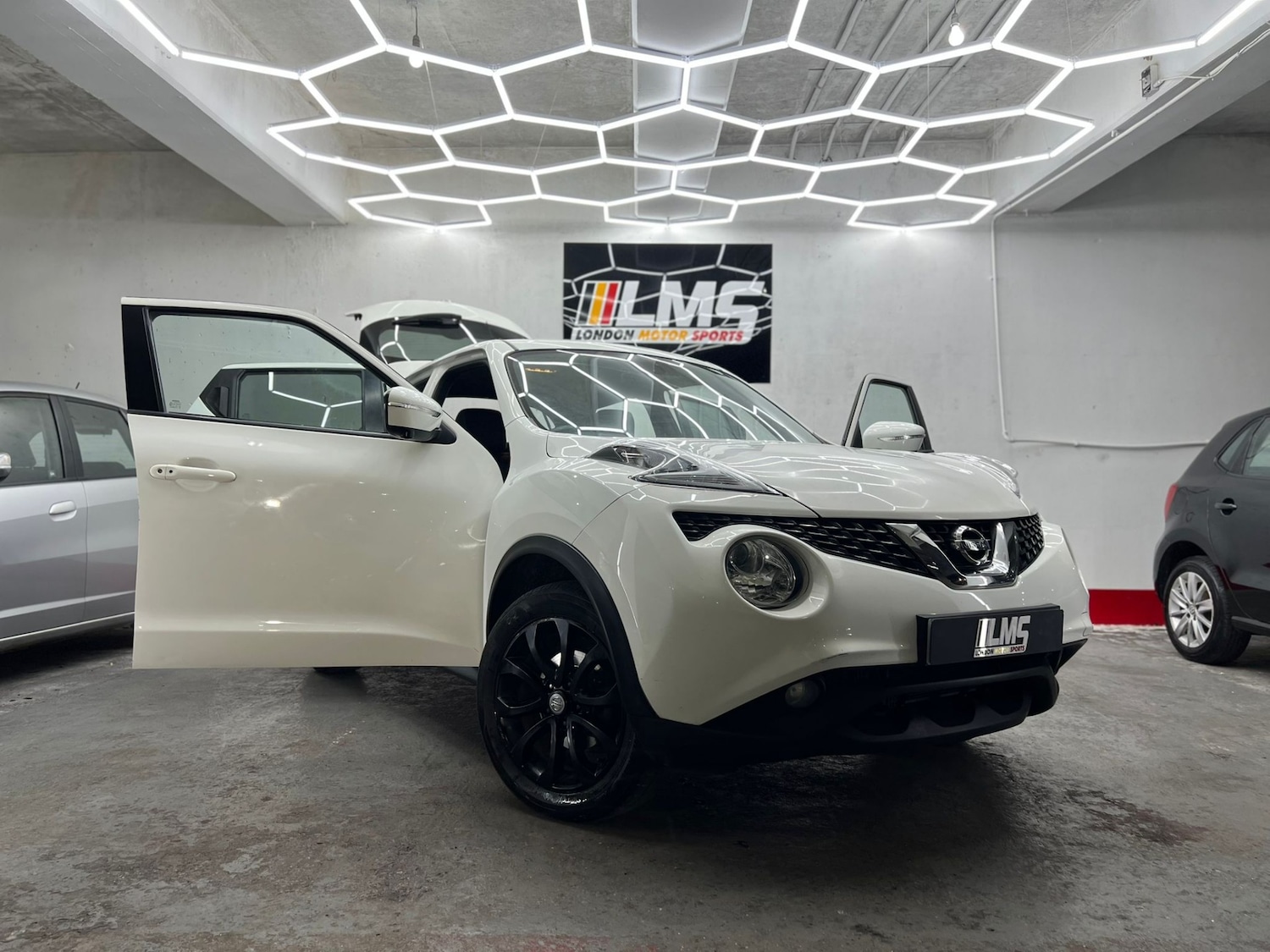 Used Nissan Juke 2015 for sale - 77555918: Photo 68