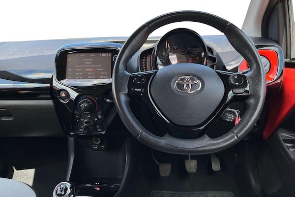 Used Toyota AYGO 2014 for sale - 75249972: Photo 11