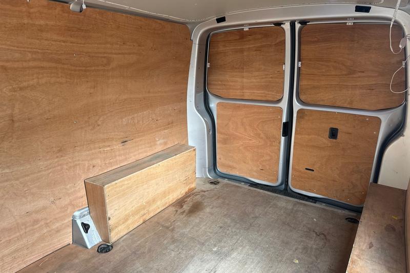 Used Volkswagen Transporter 2022 for sale - 77701039: Photo 4