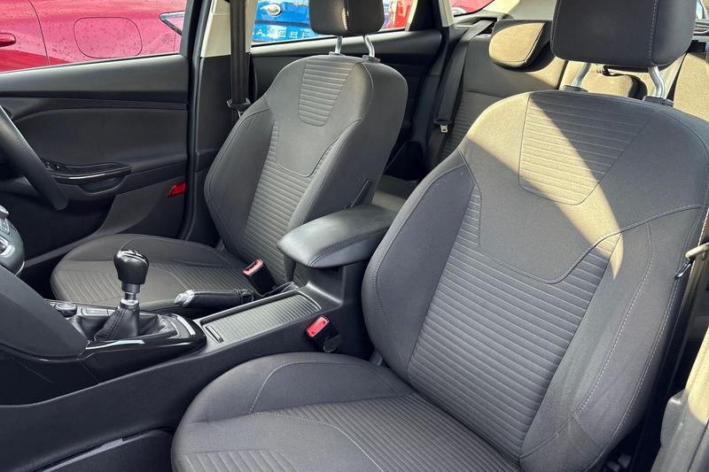 Used Ford Focus 2018 for sale - 76631415: Photo 19