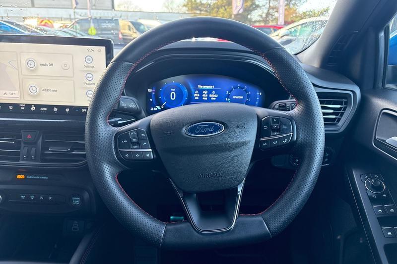 Used Ford Focus 2023 for sale - 76568546: Photo 12