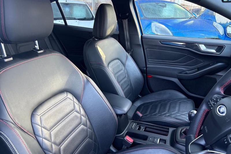 Used Ford Focus 2023 for sale - 76568546: Photo 17