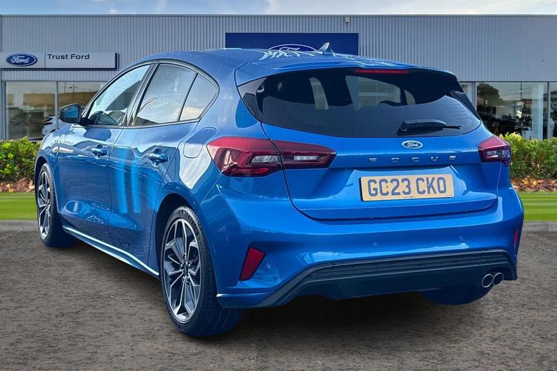 Used Ford Focus 2023 for sale - 76568546: Photo 2