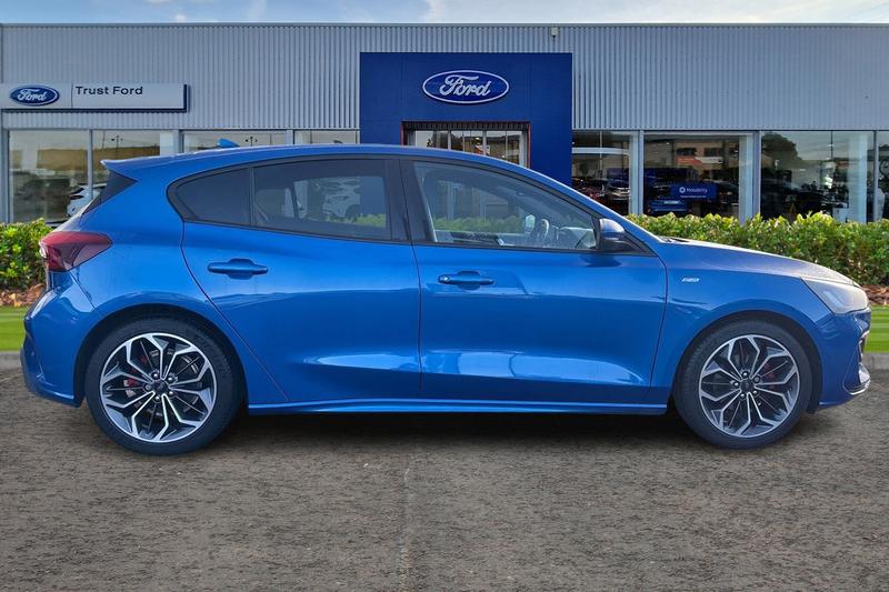 Used Ford Focus 2023 for sale - 76568546: Photo 3