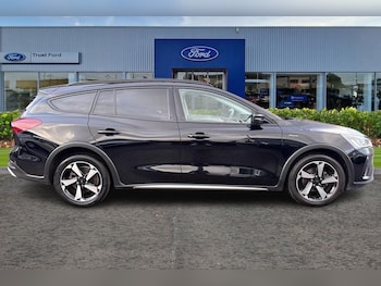 Used Ford Focus 2022 for sale - 77512010: Photo