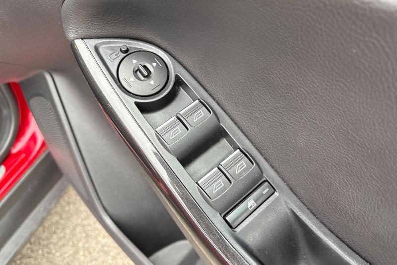 Used Ford Focus 2016 for sale - 76568538: Photo 16