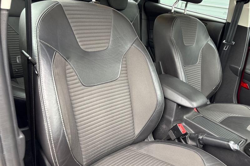 Used Ford Focus 2016 for sale - 76568538: Photo 17