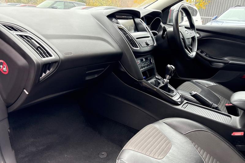 Used Ford Focus 2016 for sale - 76568538: Photo 18