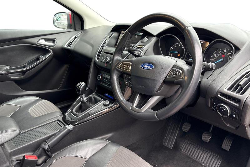 Used Ford Focus 2016 for sale - 76568538: Photo 9