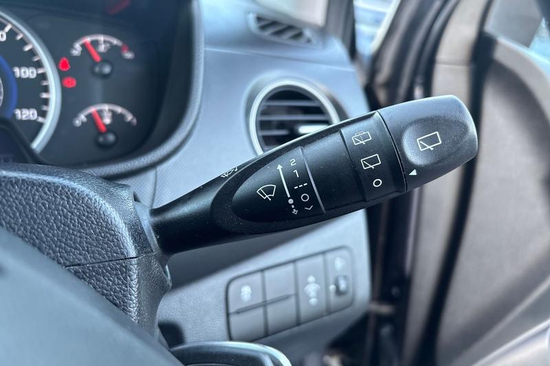 Used Hyundai i10 2017 for sale - 77176381: Photo 15