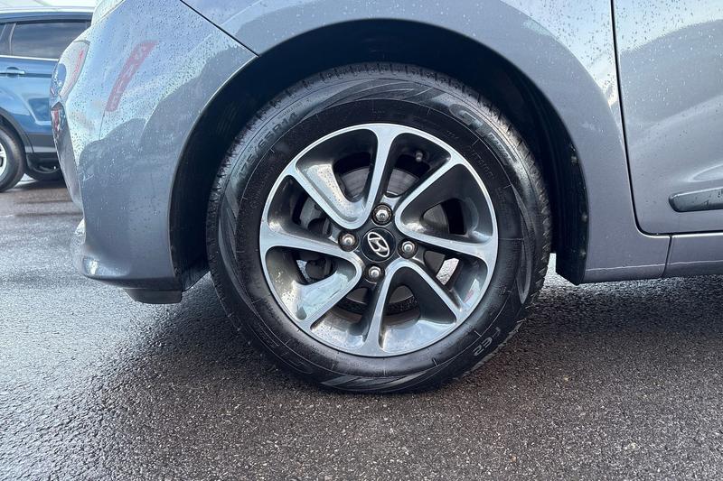 Used Hyundai i10 2017 for sale - 77176381: Photo 8