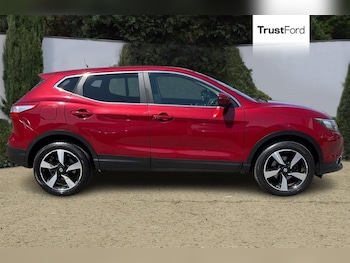 Used Nissan Qashqai 2017 for sale - 79264360: Photo