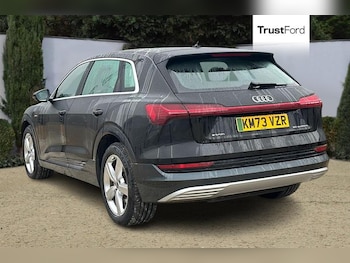Used Audi e-tron 2023 for sale - 77665677: Photo