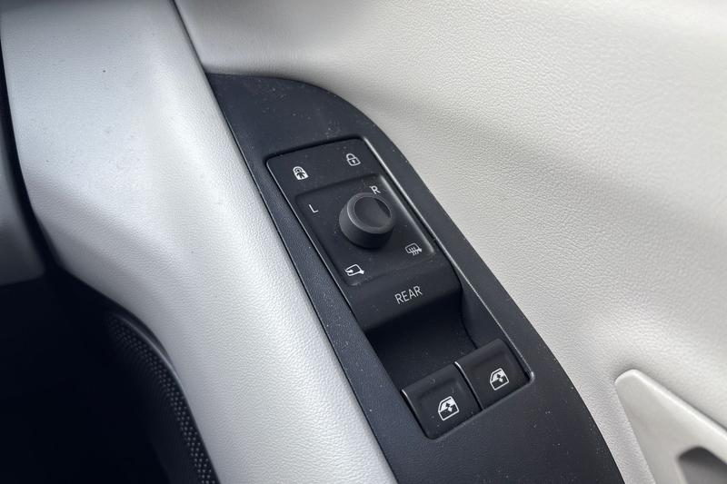 Used Ford Explorer 2024 for sale - 76181107: Photo 16