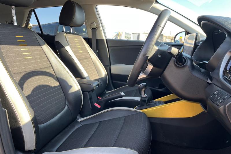 Used Kia Stonic 2023 for sale - 76104724: Photo 17