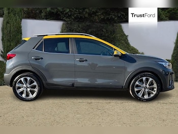 Used Kia Stonic 2023 for sale - 76104724: Photo