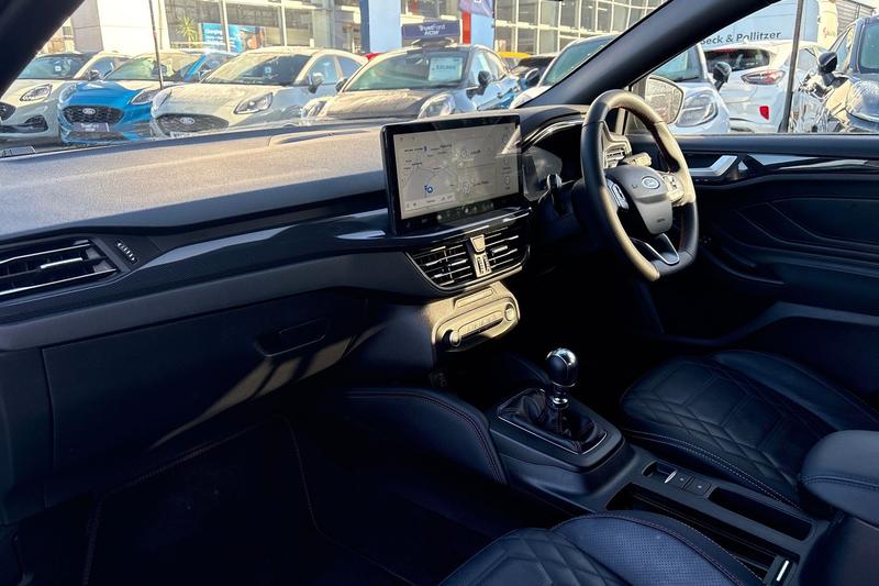 Used Ford Focus 2023 for sale - 76895353: Photo 18