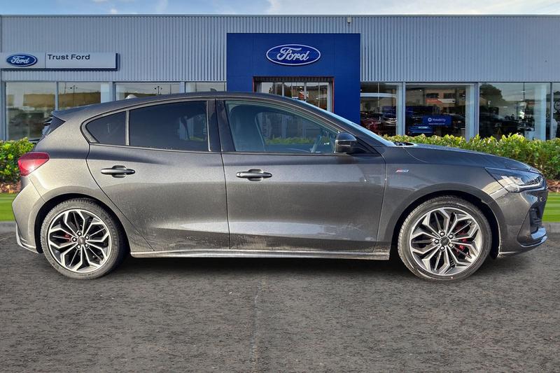 Used Ford Focus 2023 for sale - 76895353: Photo 3