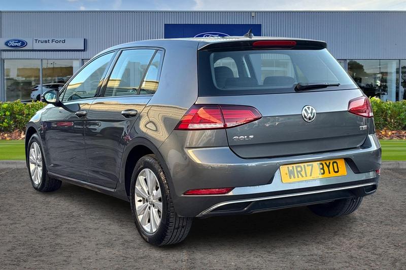 Used Volkswagen Golf 2017 for sale - 77128243: Photo 2