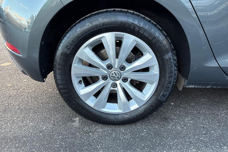 Used Volkswagen Golf 2017 for sale - 77128243: Photo 23