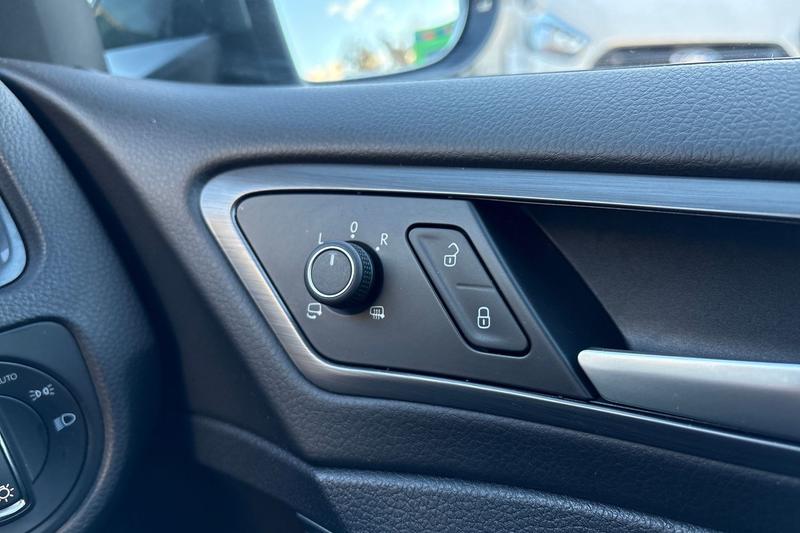 Used Volkswagen Golf 2017 for sale - 77128243: Photo 25