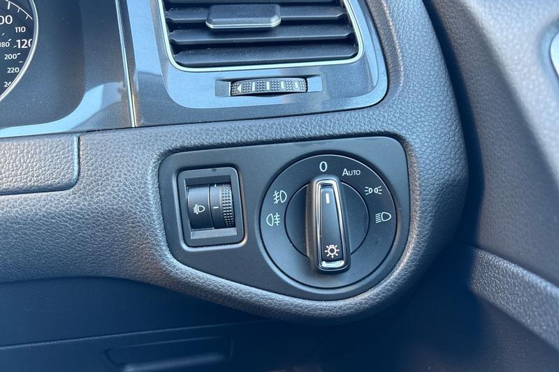 Used Volkswagen Golf 2017 for sale - 77128243: Photo 26