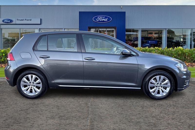 Used Volkswagen Golf 2017 for sale - 77128243: Photo 3