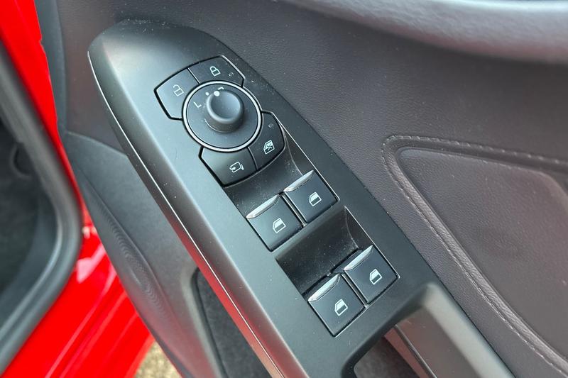 Used Ford Focus 2024 for sale - 76966151: Photo 16