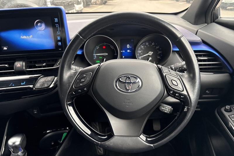 Used Toyota C-HR 2018 for sale - 76244830: Photo 12