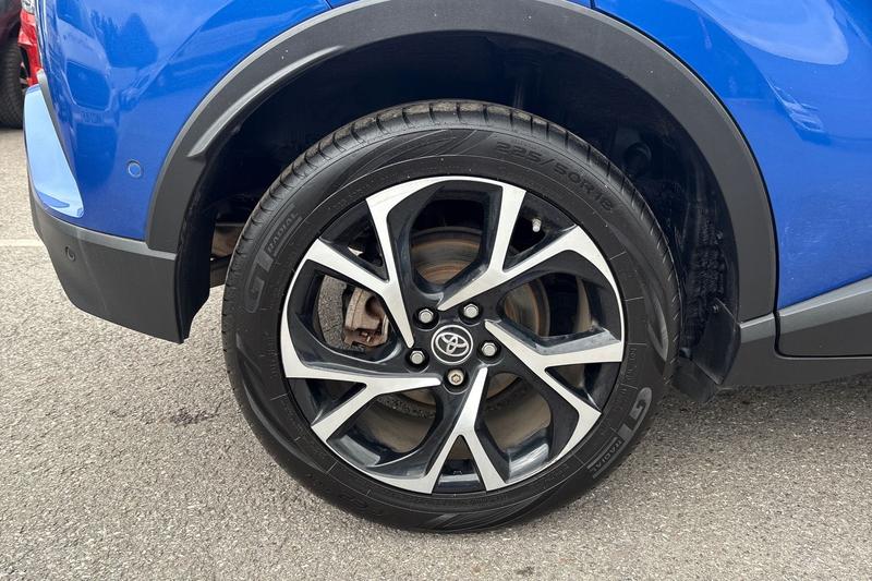 Used Toyota C-HR 2018 for sale - 76244830: Photo 8