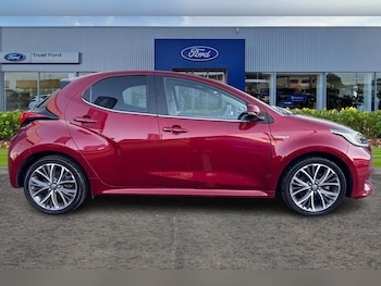 Used Toyota Yaris 2020 for sale - 76830315: Photo