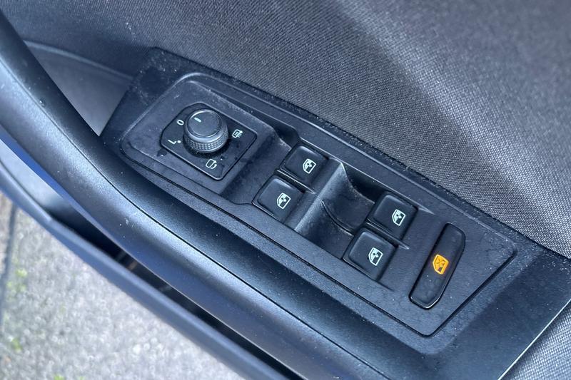 Used Volkswagen T-Roc 2022 for sale - 76782149: Photo 16