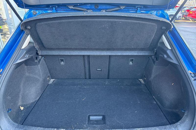 Used Volkswagen T-Roc 2022 for sale - 76782149: Photo 21